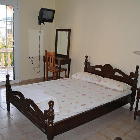 Makris Apartments โรดา ภายนอก รูปภาพ
